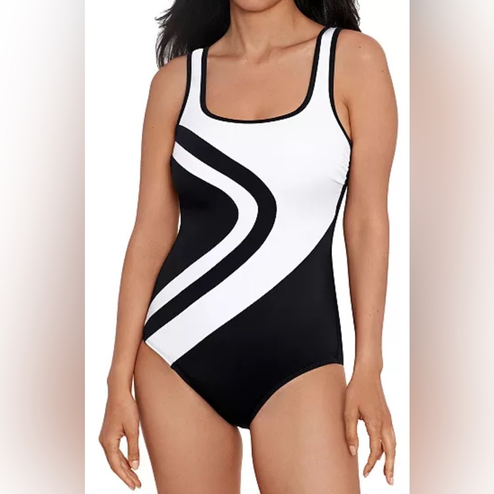 Shape Solver Sport for Women's Colorblocked One Piece Swimsuit Size 8 New